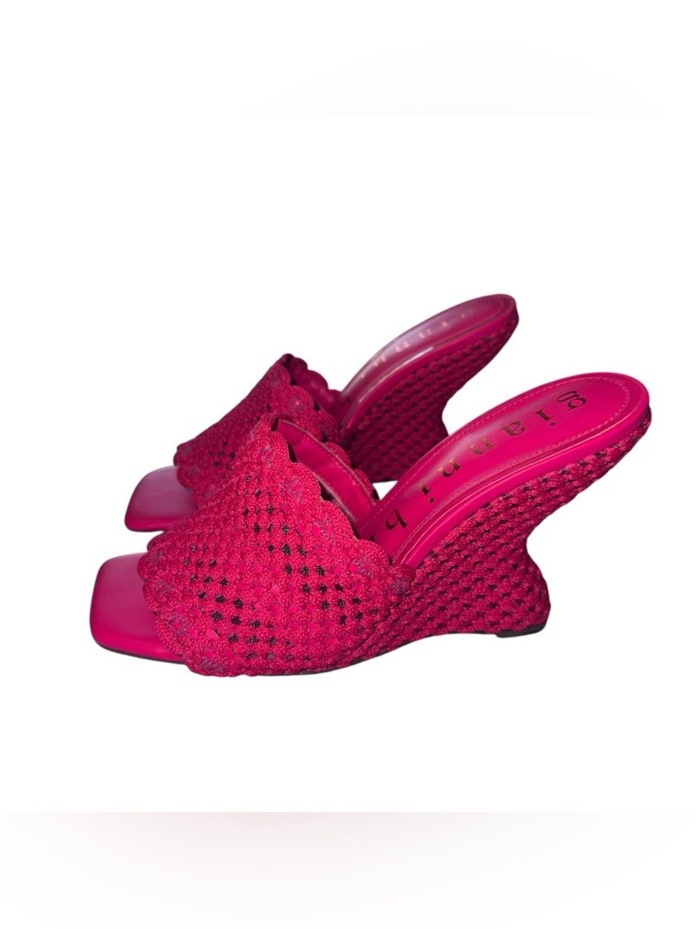 Gianni Bini Bright Hot pink Woven Scallop Slide Mule - Picture 2 of 3
